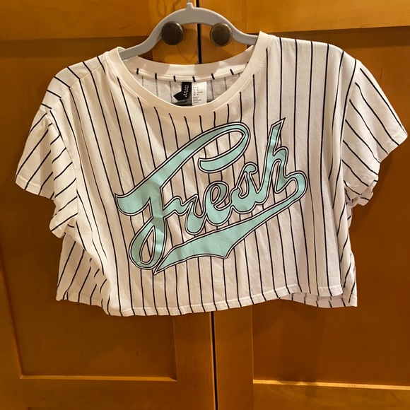 Crop top - Picture 1 of 1